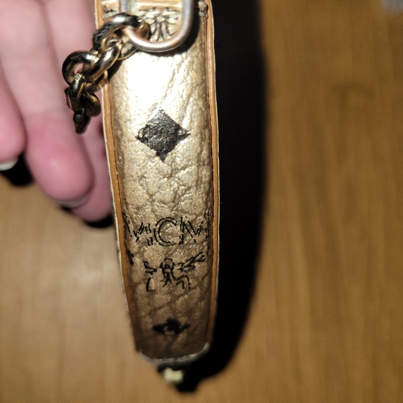 MCM Gold Heart Coin Pouch pouch - Picture 6 of 8